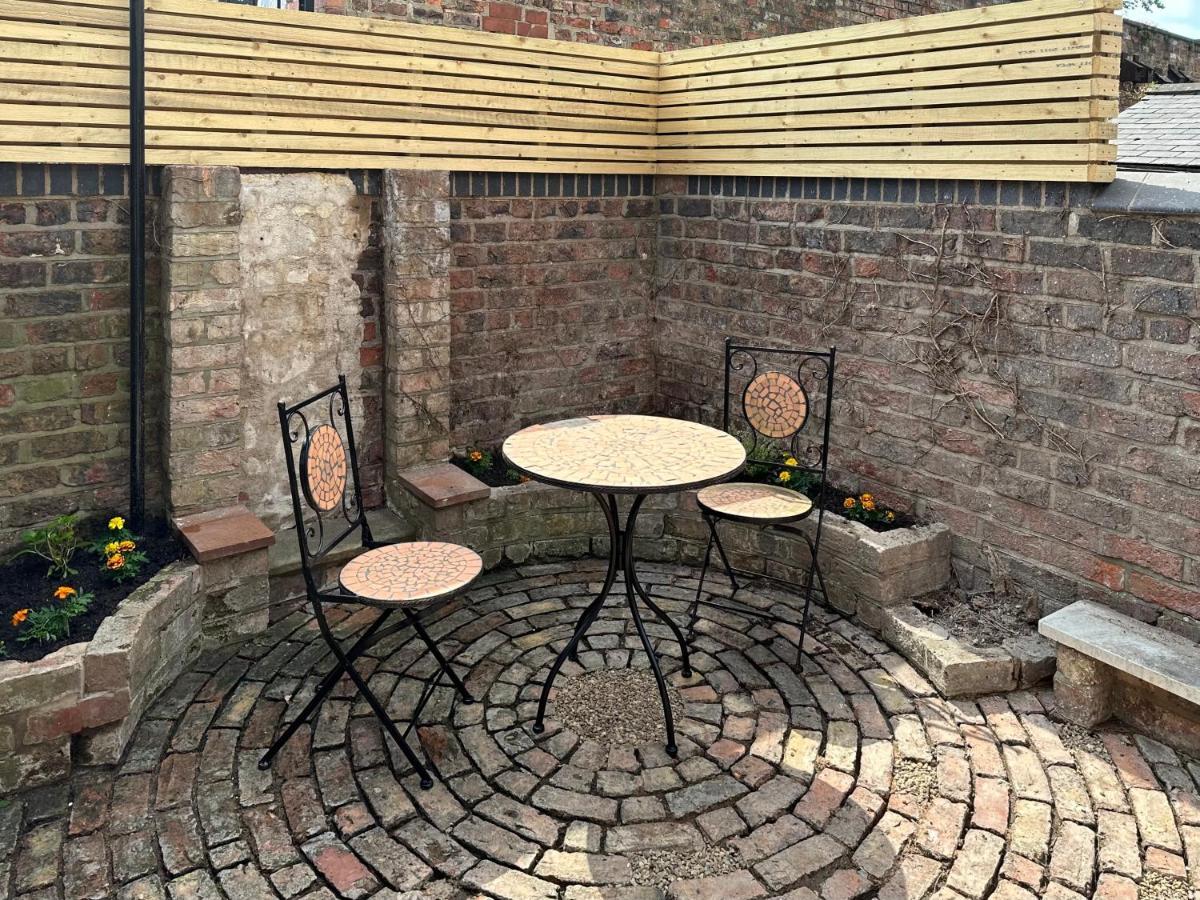 Guildhall Garden York Extérieur photo